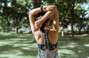 Bewegung als Medizin: Wie Physiotherapie einen aktiven Lebensstil fördert